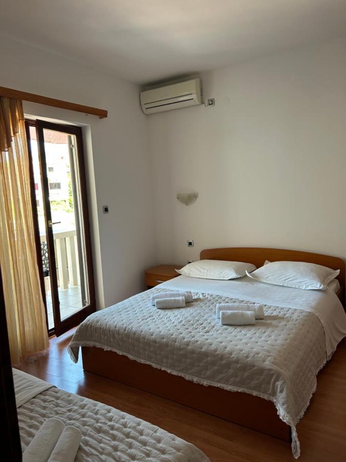 Apartmani Baki Подстрана Екстериор снимка