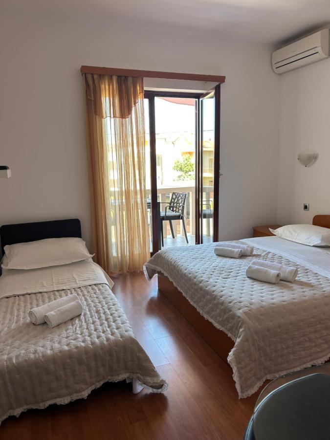 Apartmani Baki Подстрана Екстериор снимка